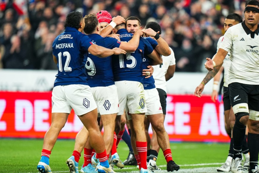 La France a battu la Nouvelle Zélande par un score serré de 30 à 29,