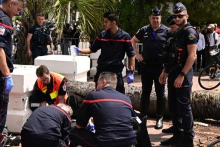 Drame au Festival de Cannes : Un homme blessé gravement sur la croisette alors qu'il marchait tranquillement et qu'un palmier lui est tombé dessus - Il s'agit d'un producteur, pris en charge par les secours et évacué vers un hôpital